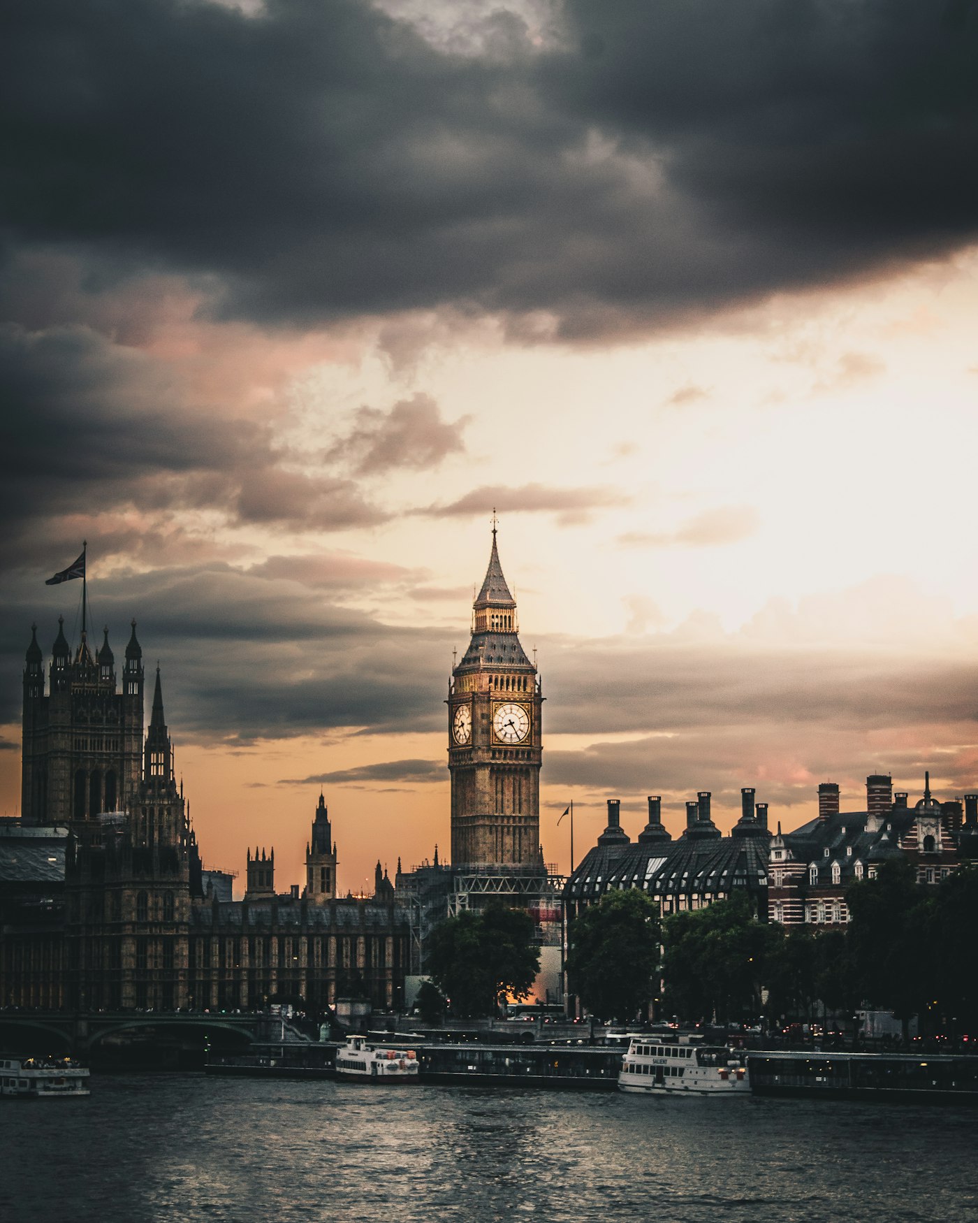 Baker Street and London landmarks